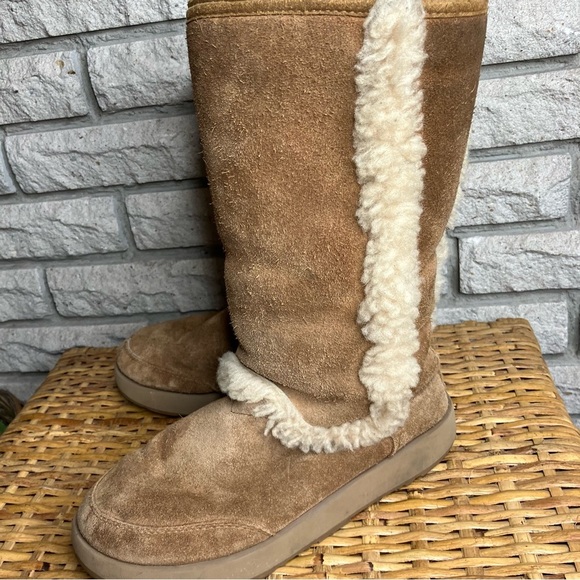 Tall Ugg Boots Chestnut - Picture 8 of 12